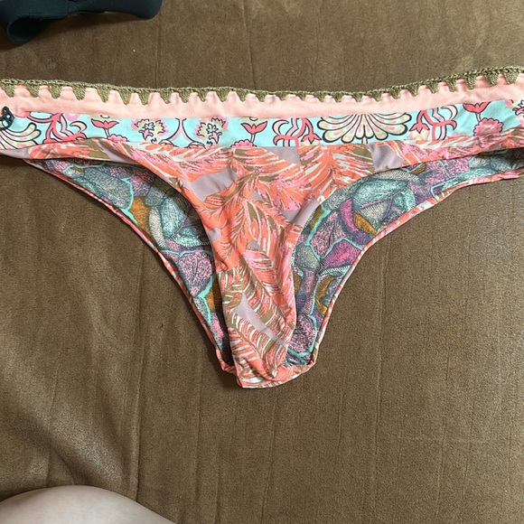 Assorted Maaji bottoms - Picture 4 of 4